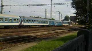 V43 1005 Lepsényben személyvonattal