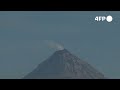 Vulcão na Guatemala reduz atividade eruptiva, mas risco continua | AFP