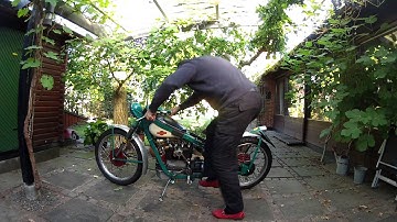 Lasses NIMBUS 1952 4. cylinder bike start-up from stonecold