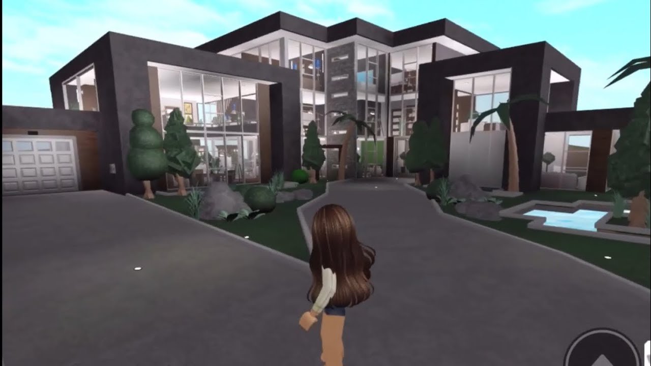House tour!//Bloxburg// Credit to Justine Early YouTube