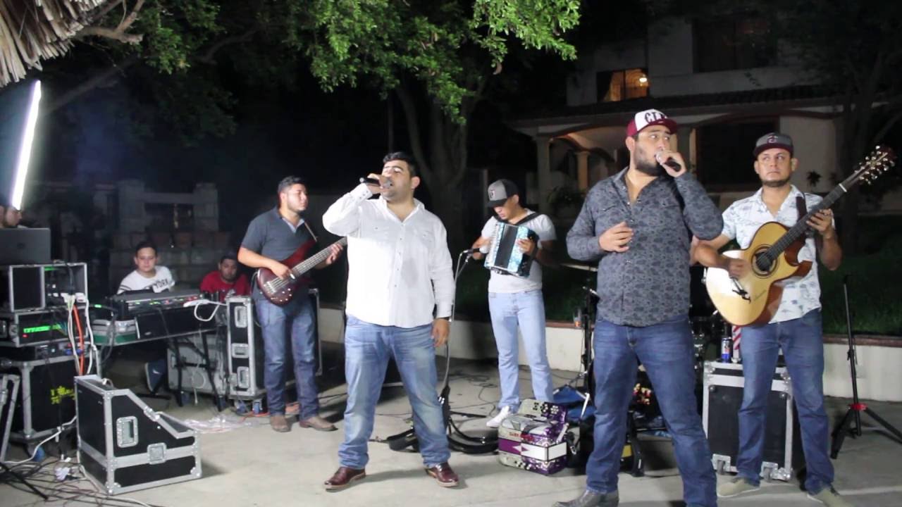 Jefe De Nuevo Laredo Luis Y Julian Jr Shazam 52 1 811 990 89 53 aquí les dejamos este palomazo con mi compare lalo mora jr. jefe de nuevo laredo luis y julian jr