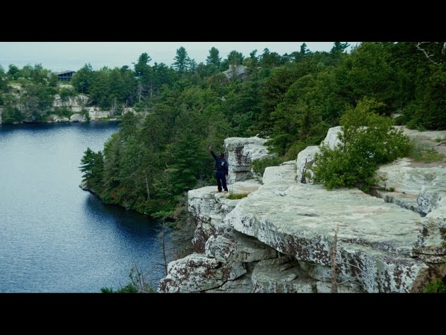 sosocamo - don't panic [Official Video]