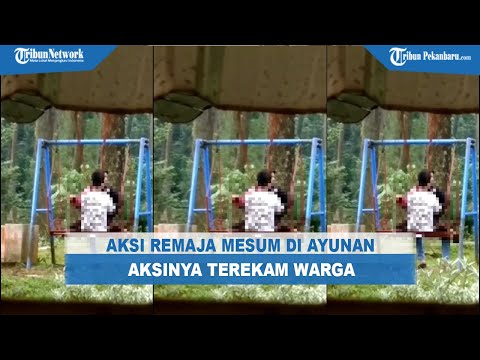 Sepasang Remaja Nekat Masum Diatas Ayunan di Taman