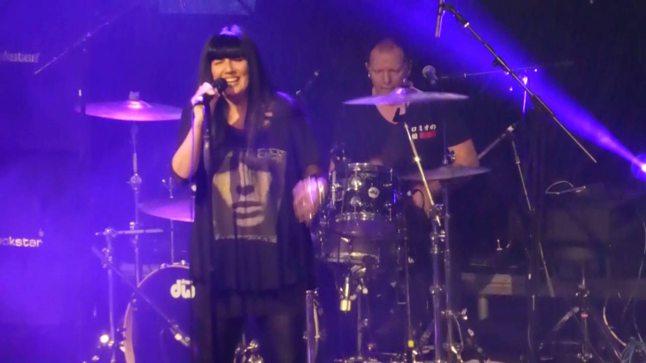 Romeo's Daughter - Touch, Rockingham, Nottingham 23rd Oct 2015 auf YouTube ansehen Romeo's Daughter - Touch, Rockingham, Nottingham 23rd Oct 2015 auf YouTube ansehen