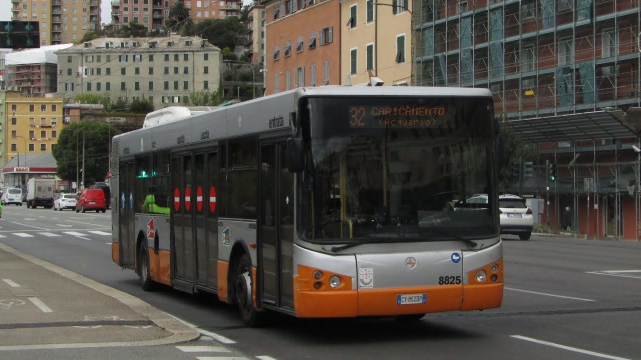 Bredamenarinibus Monocar 240LU Avancity Amt Genova 8825 (bus driver @SebastianMaugeri)
