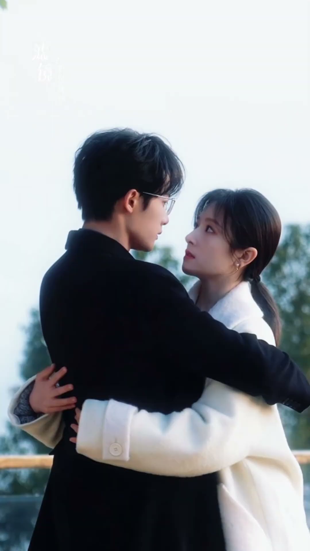 She draws him into a warm embrace? #滤镜 #Filter #檀健次 #李兰迪 #TanJianci #LiLandi