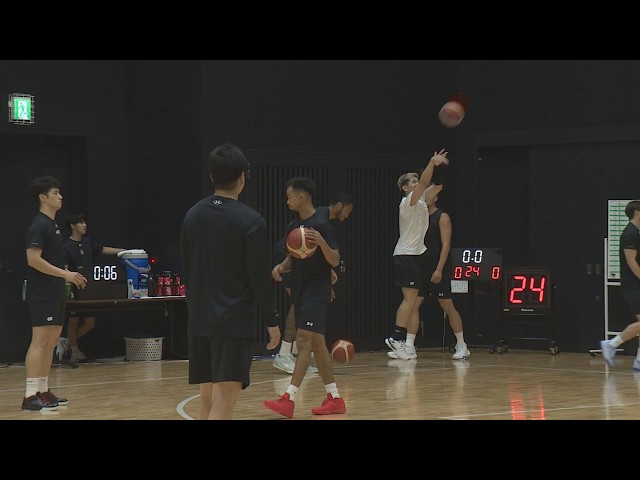 Gunma Crane Thunders hold open practice before next week's season