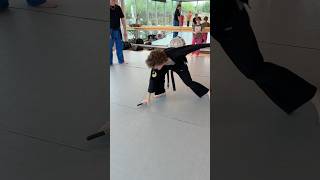 Knife Hits the Mat Mid-Spar… What Happens Next Will Surprise You ⚔️🔥
