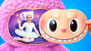 Download Lagu Ballerina Cappuccina vs Riesige Squid Game Puppe! Italian Brainrot Verstecken in Kisten Challenge! MP3 Download Lagu Ballerina Cappuccina vs Riesige Squid Game Puppe! Italian Brainrot Verstecken in Kisten Challenge! MP3
