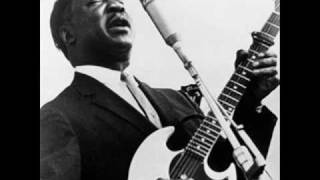 Video thumbnail of "Little Anna Mae : Muddy Waters"