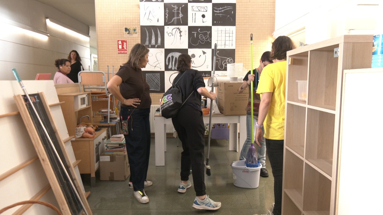 VOTV - La consellera d’Educació visita l’escola Bellavista Joan Camps a Les Franqueses
