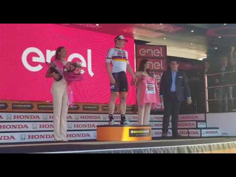 Video: Giro d’Italia 2017: Nanalo si Andre Greipel sa ikalawang yugto at pumalit sa pangunguna sa karera
