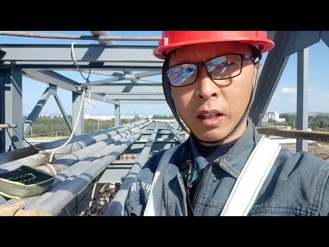 农民工长的像甄子丹，工地烧一天电焊，晚上吃4个菜连汤都没剩