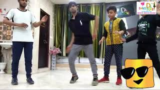 D DANCE ZONE BOYS DANCING ON DABSTEP MUSIC TRAINAD BY DEEPAK DUTT DELHI DANCER