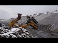 Ставим на гусеницы перевернутый экскаватор. We put on the caterpillers an inverted excavator.