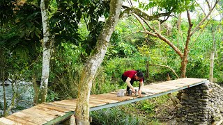 Use 3 Iron Bars to Connect 2 Bridge Piers, Use Wooden Plank Make Bridge Deck, Build Solid Bridge