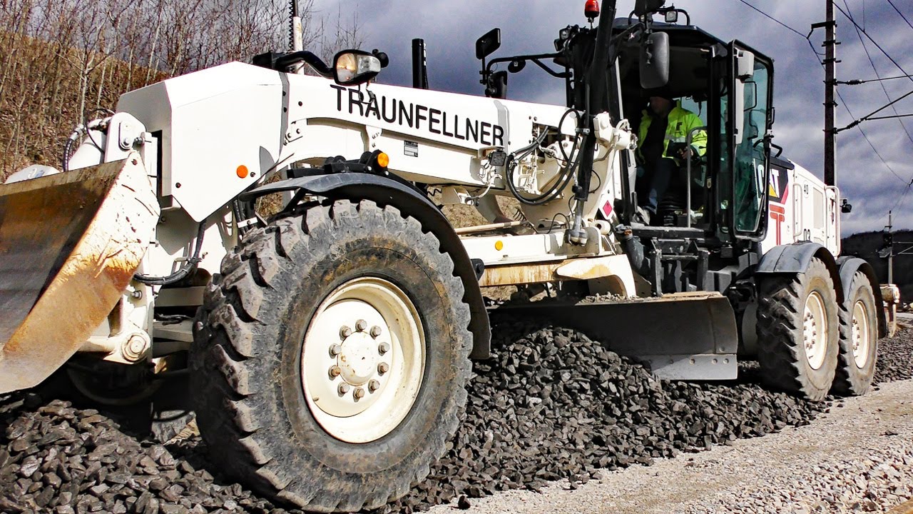 CAT 120M Motorgrader | Gleisschotter planieren | Mariazellerbahn