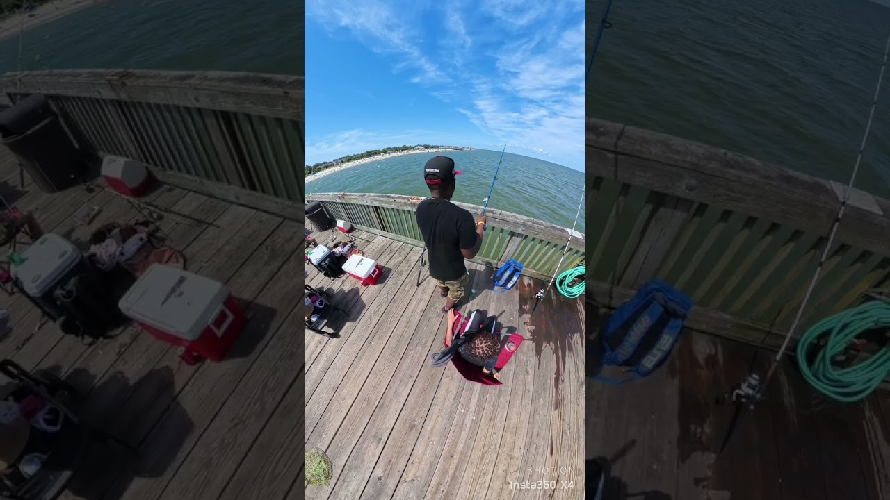 JAMES T WILSON FISHING 🎣  PIER HAMPTON VIRGINIA with my brother L.Scott & Fam