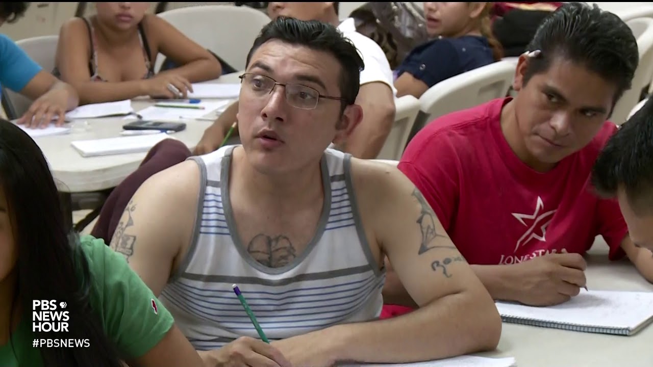 The factory that combines school and work to give El Salvador a brighter future