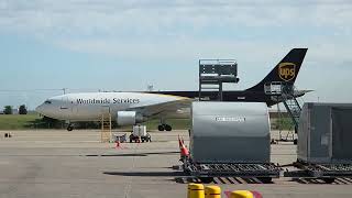 UPS AIRLINES FLIGHT 7845 HEAVY FROM FLL AIRPORT TO DFW AIRPORT A-300-600 LANDING ON RUNWAY 17C 