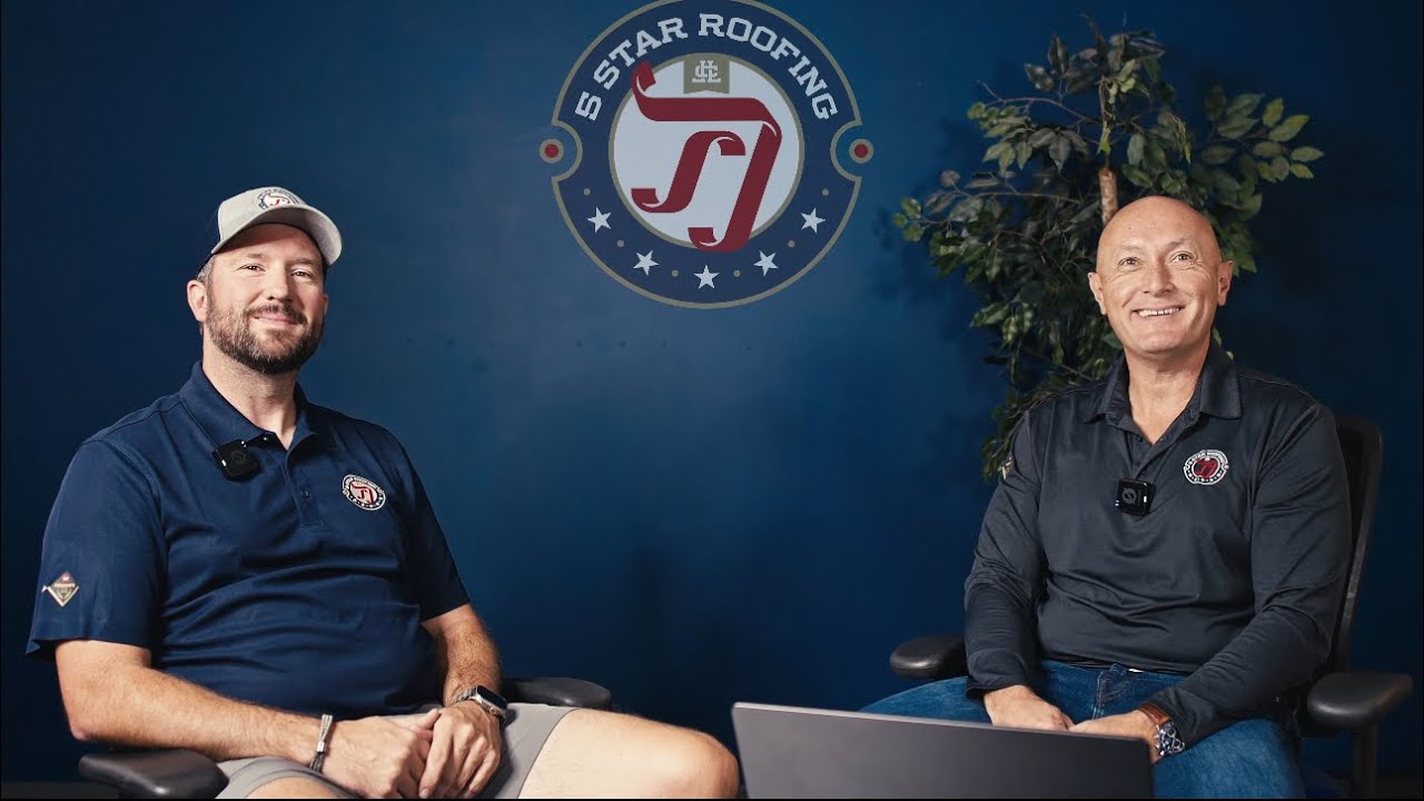 💥 Think your roof doesn’t need maintenance? Or that all shingles last 30 years? 🛑 Think again!