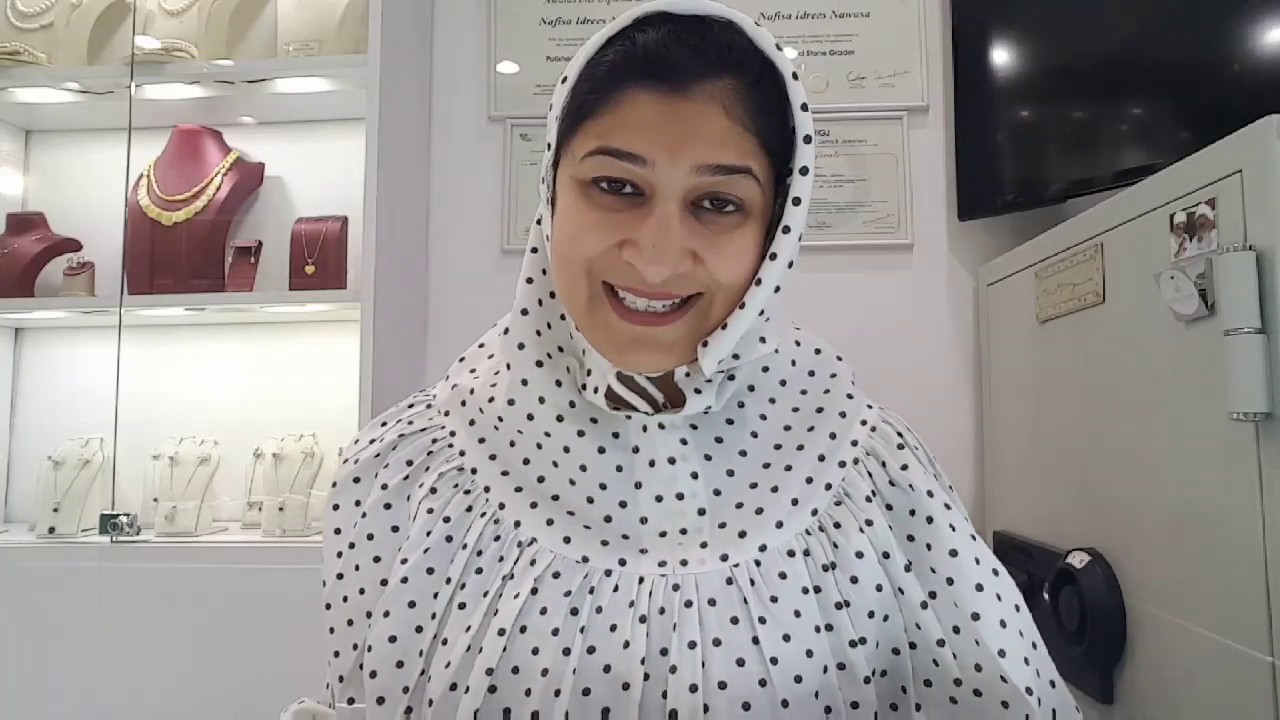 Difference between Carat and Karat in Gold from Nafisa Designs.