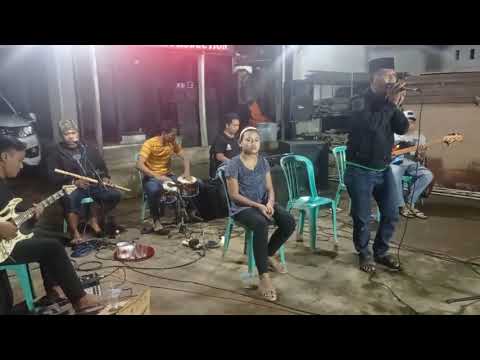 VIRAL,SEORANG MC,PAKAI SANDAL JEPIT, COVER LAGU - EDINAH NISER EKABIN ENGER - SUGENG DA- (BY PUR).