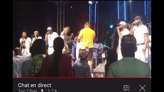 Théophile mulumba donne 20.000$ a Fally Ipupa au concert