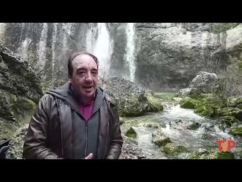 La cascada de La Fuentona repleta de agua