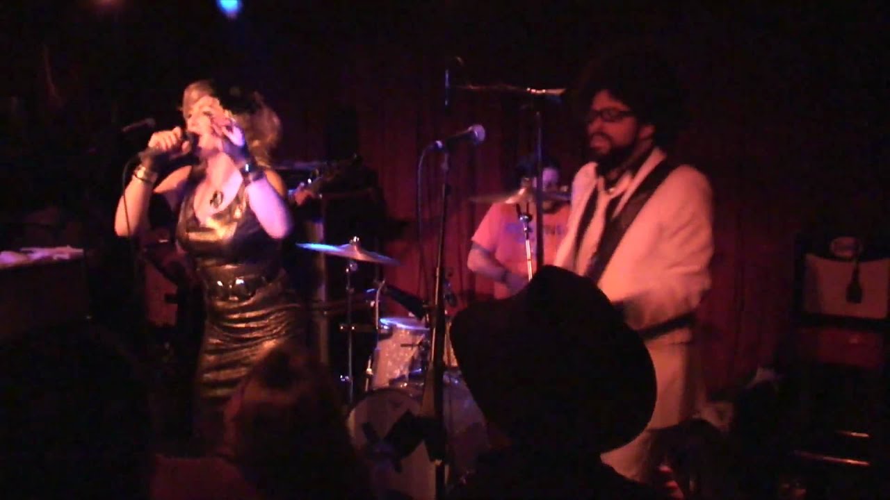 Shake Well, Boom Boom Room (pt 4) Aug 7 2010 - YouTube