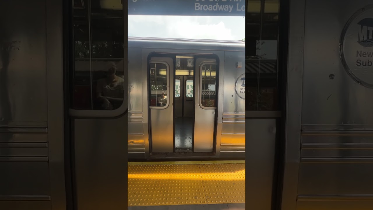 R68 (Q) Train Door chime 