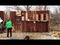 JS Video: RAW VIDEO - A family begins to clean up after the storm in Lexington