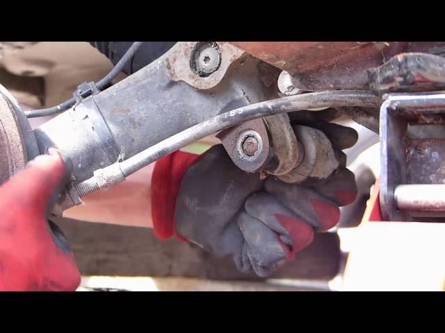Comment démonter les amortisseurs arrière sur Citroën AX - YouTube