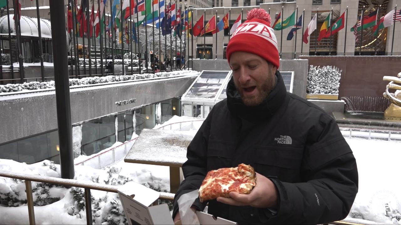 Barstool Pizza Review - Harry's Pizza Parlor (Happy National Pizza Day)