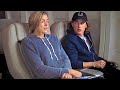 Questa ragazza introversa rimpiange di sedersi accanto a una superstar in aereo