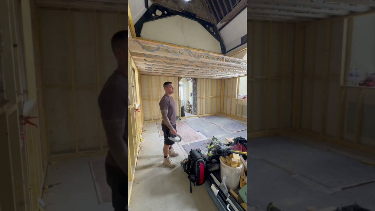 Mezzanine posi-joists all fitted 💪 