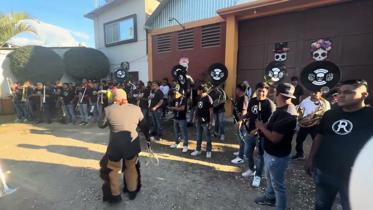 Muerteadas 2025 El majestuoso Barrio de Arriba @bandarealdehuajuapanoficia8916  #soledadetla 