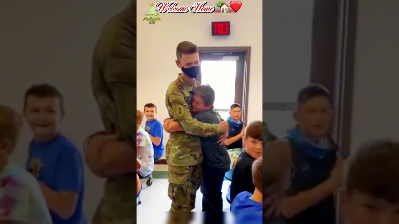 Surprised when your soldier returns home without warning#soldiercominghome #respect #humanity