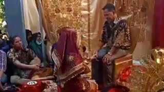 Pernikahan Penuh Haru Ketika Pengantin Mohon Restu Kedua Orang Tua Acara Malam Bainai Di Minangkabau