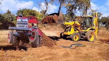 New JCB 3Dx Machine and Mahindra Yuvo 575 DI | JCB 3dx Backhoe Loading Red Mud In Mahindra yuvo