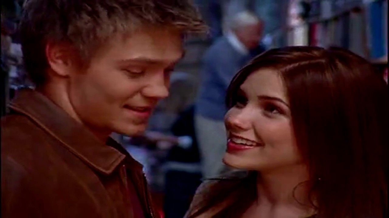season 1 episode 11 Brooke Davis And Lucas Scott - YouTube