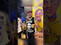 Julião e Renato experimentaram o novo drink da mansão