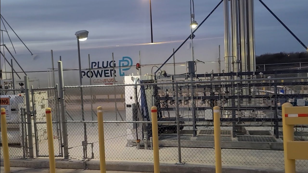Plug Power Hydrogen Stations & Storage Cabinets At Amazon warehouse ...