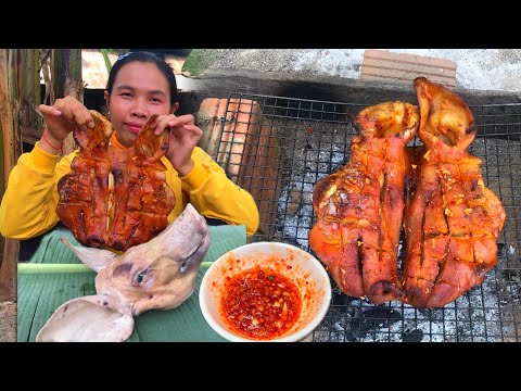 Cooking Pig Head