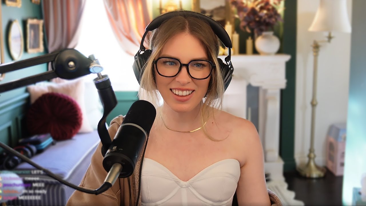 QTCinderella announces Maya as her cohost for The Streamer Awards 2025