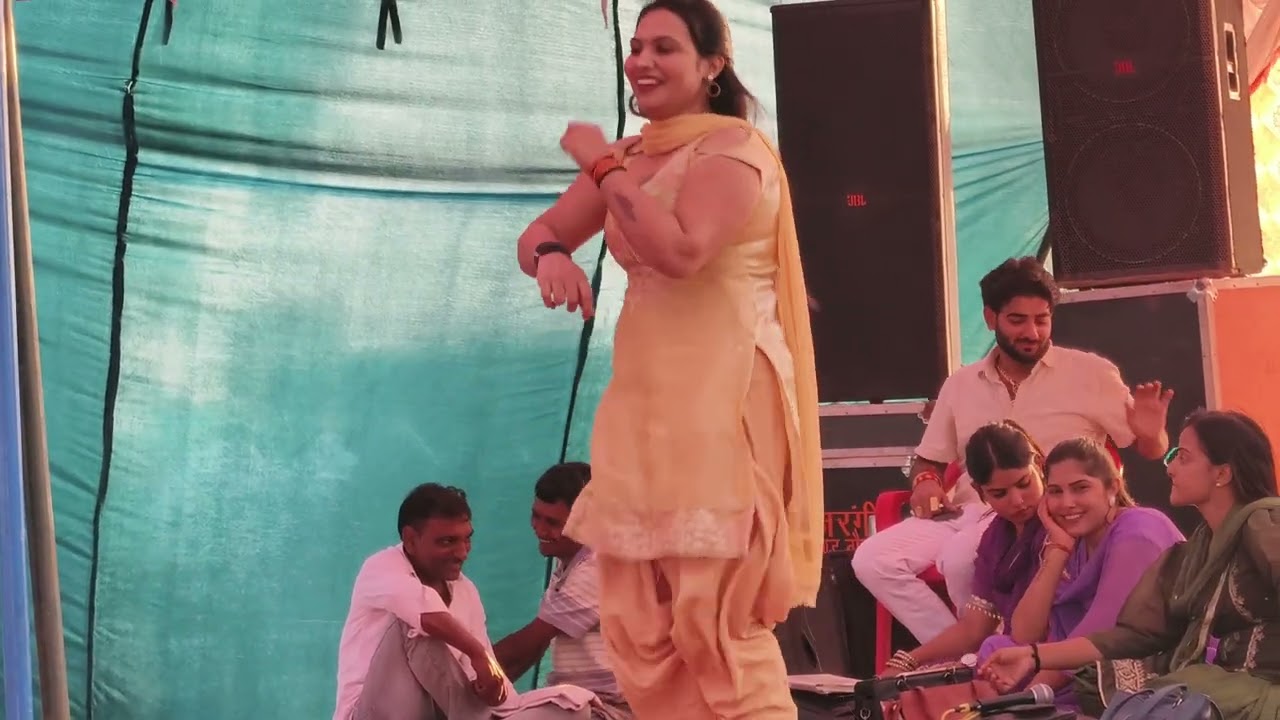 🔴live😂🤣👍#new हरयाणवी dance😂#2025#pooja चौधरी 🤣👍#newvideo #वीडियो_अच्छी_लगी_तो_लाइक_और_सब्सक्राइब_करे