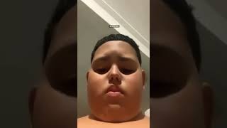 Gente Minha Mãe Comprou Um Bolo De Chocolate Só Que Parece Um C