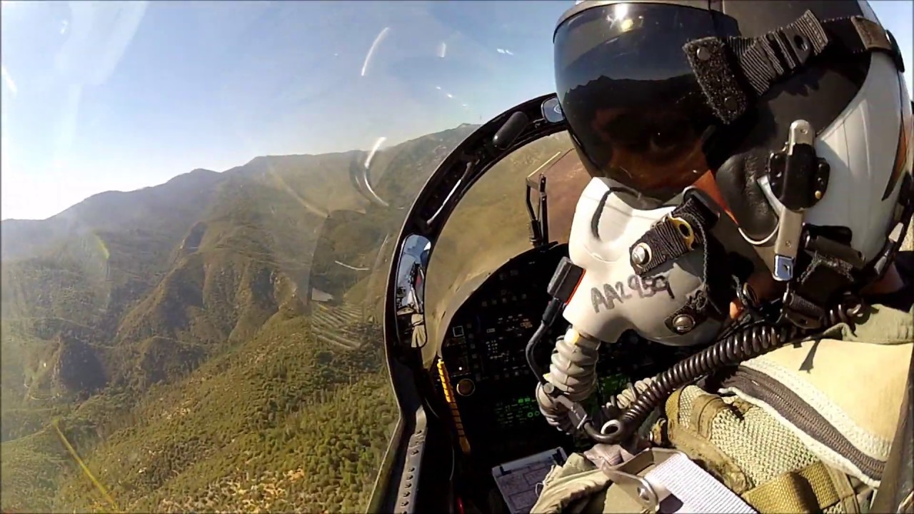 F/A-18E Super Hornet Low level flight around southern California