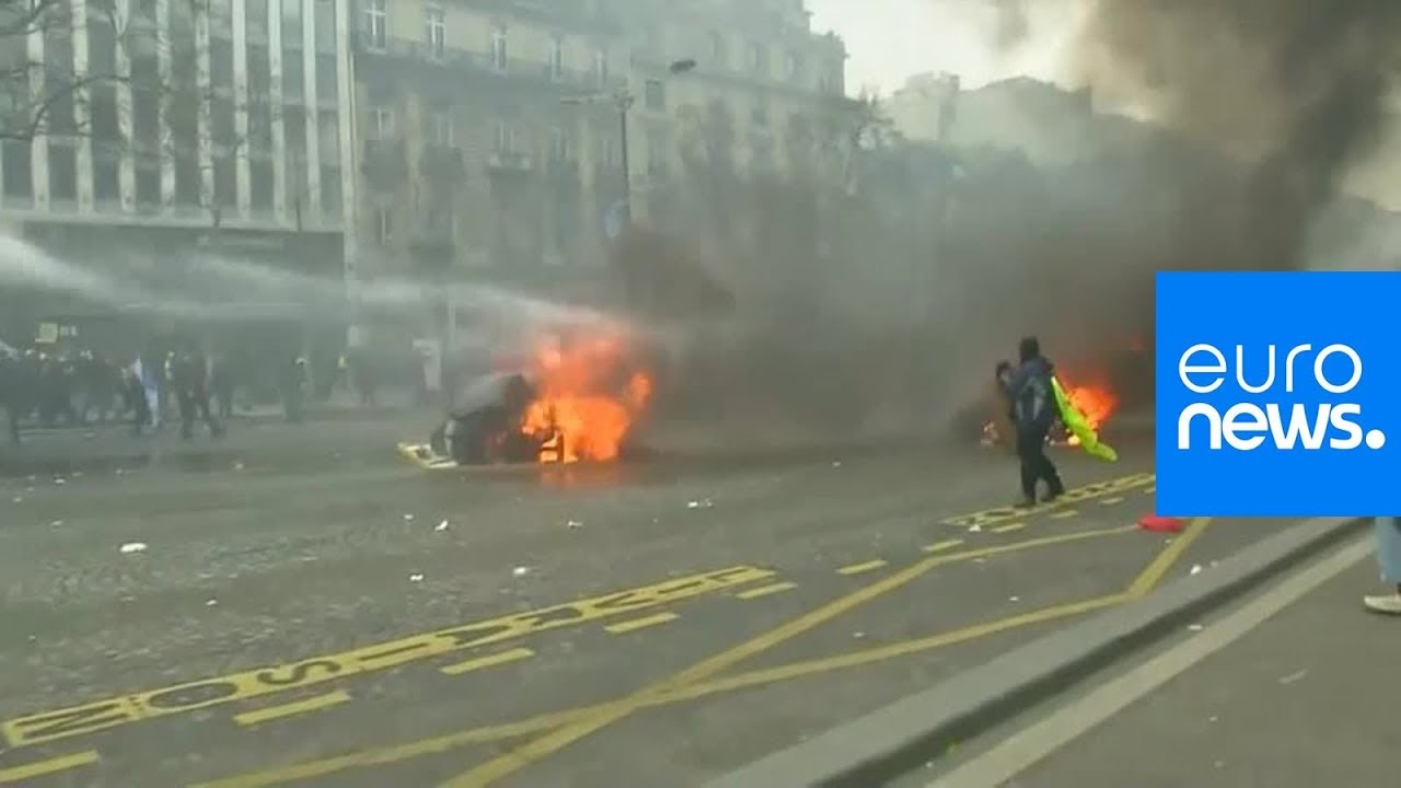 Acte 18 des Gilets jaunes à Paris : tensions et slogans anti-Macron