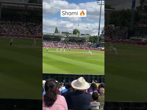 Mohammad Shami bowling in Edgbaston Stadium, wait for crowd cheering??